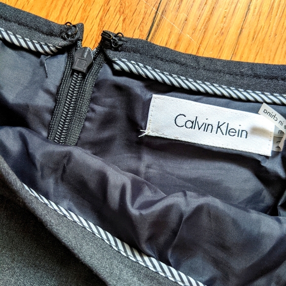 Skirt - Picture 2 of 4